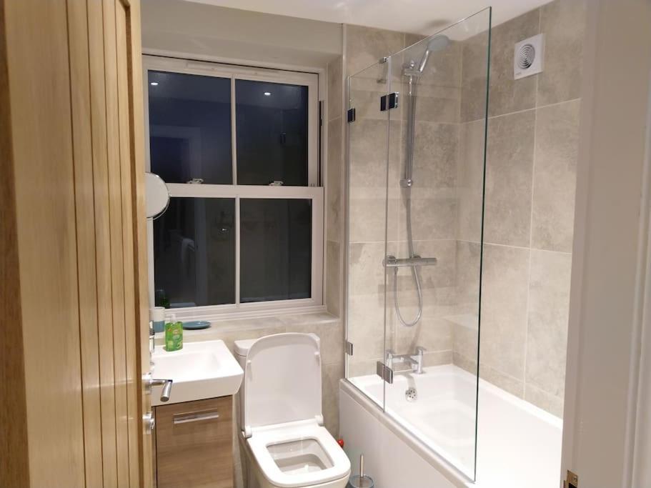 3 Bedroom Townhouse, Free Parking Йорк Екстериор снимка